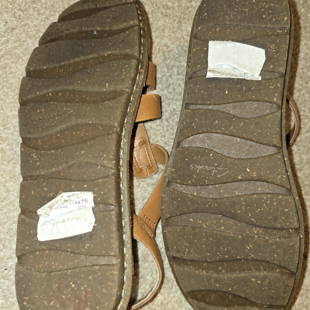 Clarks~ Ultimate Comfort Collection SIZE: 8 - Picture 7 of 15